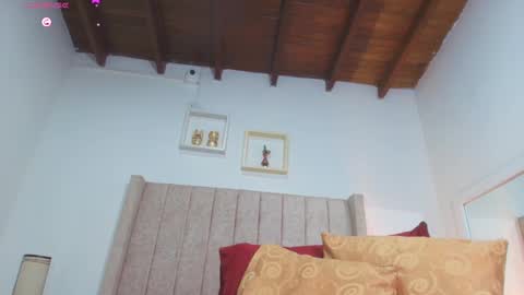 Snapshot of juana_240 chatting on 02/18/25, 10:14 Lau   follow  online show from 02/18/25, 10:14