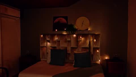 Snapshot of juanagold_ chatting on 11/25/25, 03:06 J U A N A online show from 11/25/25, 03:06