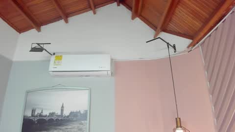 Snapshot of juanasunshine_ chatting on 03/27/26, 11:21 Juana online show from 03/27/26, 11:21