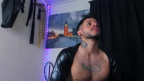 Juan Esteban online show from 03/04/25, 02:17