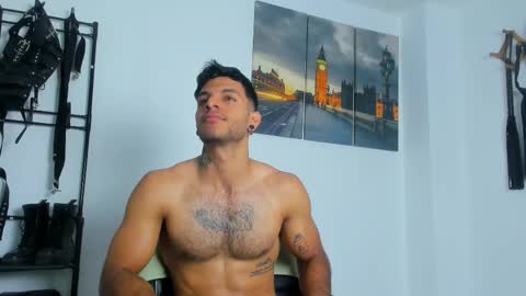 Juan Esteban online show from 10/19/25, 02:40