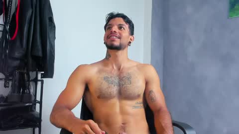 Snapshot of juanbladde chatting on 05/14/26, 04:03 Juan Esteban online show from 05/14/26, 04:03
