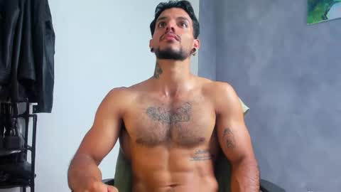 Snapshot of juanbladde chatting on 05/15/26, 04:08 Juan Esteban online show from 05/15/26, 04:08