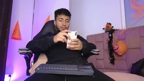 Snapshot of juancamilo66_ chatting on 11/05/25, 02:55 juancamilo66_ online show from 11/05/25, 02:55