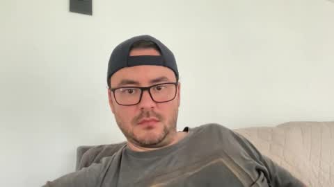 juanchom online show from 10/20/25, 07:58