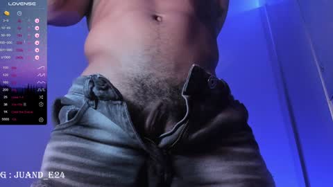 independent model online show from 12/12/24, 08:47