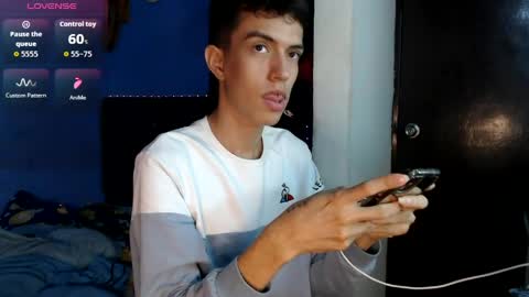 Snapshot of juandii26 chatting on 05/11/26, 10:51 juandi online show from 05/11/26, 10:51