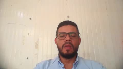 Snapshot of juanfe_style chatting on 10/20/25, 06:19 juanfe_style online show from 10/20/25, 06:19