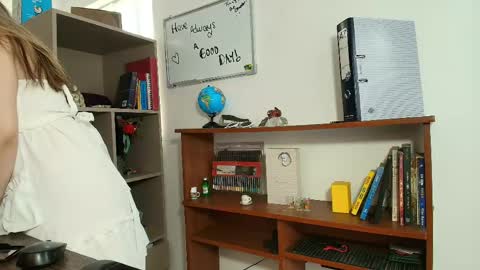 Blue online show from 06/05/26, 05:07