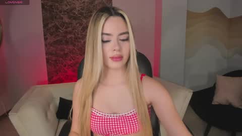 Snapshot of juanitaclay chatting on 04/17/26, 08:01 Juanita Clay online show from 04/17/26, 08:01