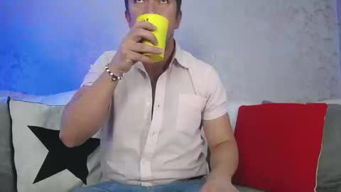 Snapshot of juank_fit45 chatting on 01/17/26, 01:38 Juan k online show from 01/17/26, 01:38