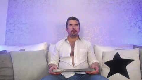 Snapshot of juank_fit45 chatting on 01/19/26, 01:15 Juan k online show from 01/19/26, 01:15