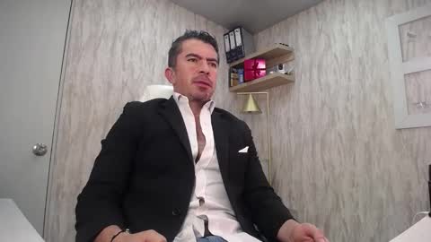 Snapshot of juank_fit45 chatting on 02/24/26, 03:15 Juan k online show from 02/24/26, 03:15