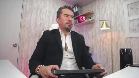 Snapshot of juank_fit45 chatting on 03/03/26, 03:01 Juan k online show from 03/03/26, 03:01