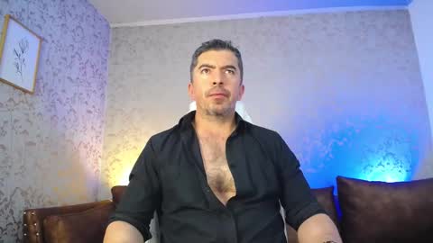 Snapshot of juank_fit45 chatting on 03/27/26, 04:18 Juan k online show from 03/27/26, 04:18