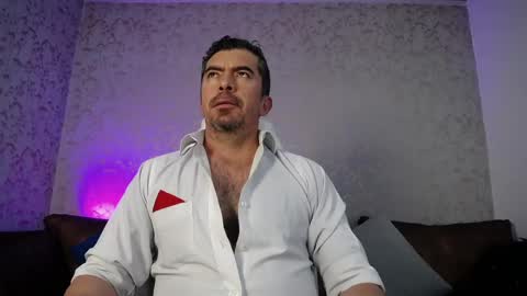 Snapshot of juank_fit45 chatting on 04/14/26, 03:01 Juan k online show from 04/14/26, 03:01