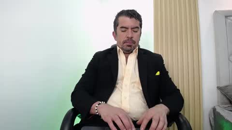 Snapshot of juank_fit45 chatting on 05/02/26, 01:05 Juan k online show from 05/02/26, 01:05
