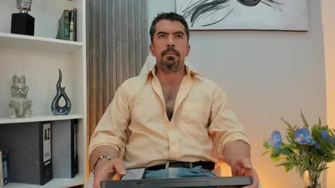 Snapshot of juank_fit45 chatting on 06/03/26, 01:08 Juan k online show from 06/03/26, 01:08