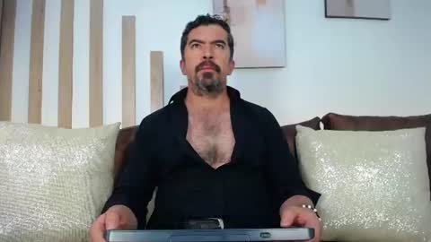 Snapshot of juank_fit45 chatting on 06/27/26, 03:11 Juan k online show from 06/27/26, 03:11