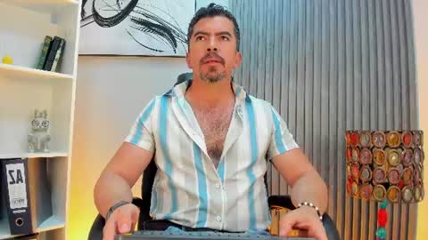 Snapshot of juank_fit45 chatting on 07/24/26, 04:10 Juan k online show from 07/24/26, 04:10