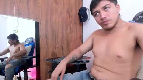 Snapshot of juanmechanic chatting on 09/21/25, 02:13 JUAN  online show from 09/21/25, 02:13