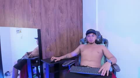 Snapshot of juanmechanic chatting on 10/12/25, 05:17 JUAN  online show from 10/12/25, 05:17