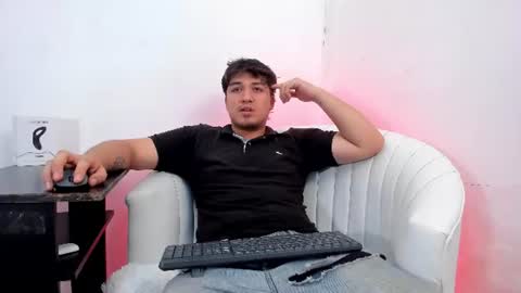 Snapshot of juanmechanic chatting on 06/17/26, 03:35 JUAN online show from 06/17/26, 03:35