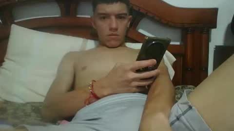 Snapshot of juanobig20 chatting on 10/15/25, 03:28 juanobig20 online show from 10/15/25, 03:28