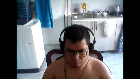 Snapshot of juanpeter10 chatting on 03/15/26, 03:40 BruceWayne online show from 03/15/26, 03:40