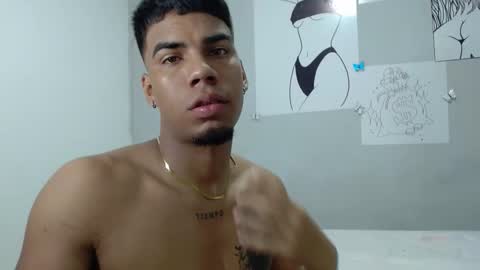 juanse_hot1 online show from 12/06/24, 12:05