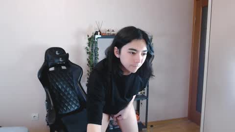 Snapshot of judame_aoi chatting on 02/24/25, 12:09 Aoi online show from 02/24/25, 12:09