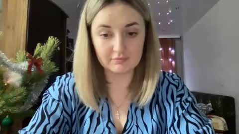 Snapshot of judevalenti chatting on 12/19/24, 07:29 JudeValenti online show from 12/19/24, 07:29