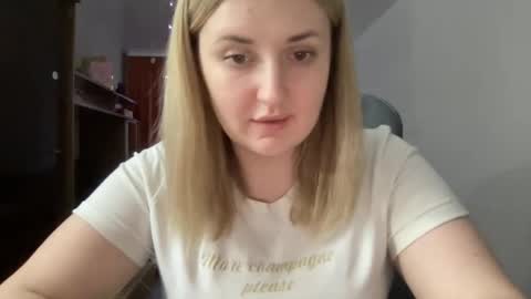 Snapshot of judevalenti chatting on 03/06/25, 05:11 JudeValenti online show from 03/06/25, 05:11