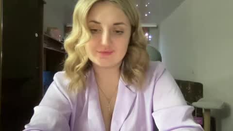 Snapshot of judevalenti chatting on 03/07/25, 04:44 JudeValenti online show from 03/07/25, 04:44