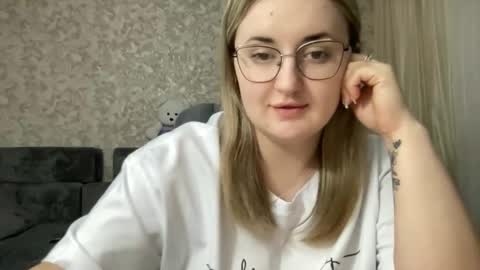 Snapshot of judevalenti chatting on 12/03/25, 04:38 JudeValenti online show from 12/03/25, 04:38