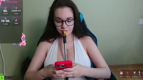 Snapshot of judymarbles_ chatting on 11/28/25, 07:11 Judy Marbles online show from 11/28/25, 07:11