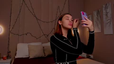 Snapshot of judymiles chatting on 09/18/25, 01:40 Angelica online show from 09/18/25, 01:40