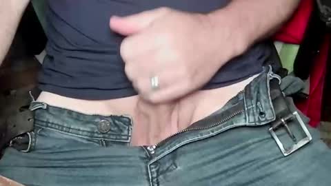 Snapshot of juergen_schoenfeld chatting on 10/24/25, 10:22 Jrgen Schnfeld online show from 10/24/25, 10:22