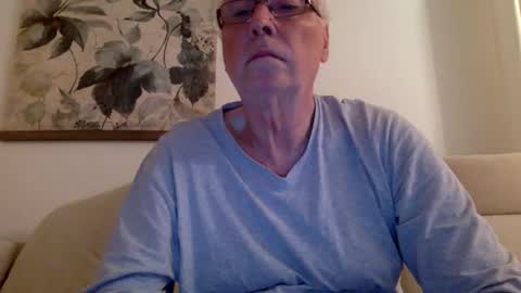 juergener342205 online show from 04/28/26, 02:27