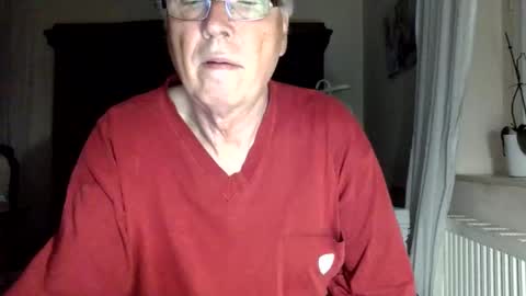juergener342205 online show from 04/30/26, 02:29