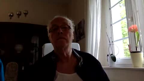 Snapshot of juergener342205 chatting on 05/04/26, 05:09 juergener342205 online show from 05/04/26, 05:09