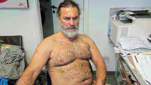 Giovanni50pro online show from 09/12/25, 02:17