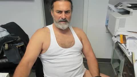 Giovanni50pro online show from 11/12/25, 03:34