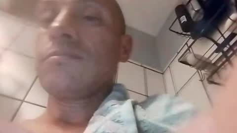 Carlos online show from 02/08/25, 06:33