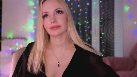 Snapshot of jugoddess chatting on 12/22/25, 07:33 Goddess Julia online show from 12/22/25, 07:33