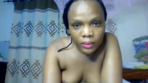 Snapshot of juice_petite3 chatting on 05/25/26, 11:00 juice_petite3 online show from 05/25/26, 11:00