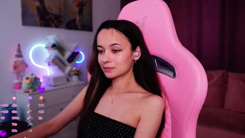 Angelina online show from 09/23/25, 10:18