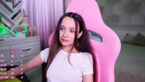 Snapshot of juicy___angel chatting on 07/15/26, 01:16 Angelina online show from 07/15/26, 01:16