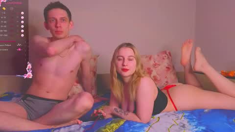 Snapshot of juicy_couple333 chatting on 12/04/25, 11:30 ANYA AND ANDREY online show from 12/04/25, 11:30