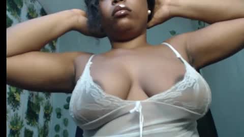 Snapshot of juicy_gold22 chatting on 02/02/25, 06:58 Mariagold online show from 02/02/25, 06:58